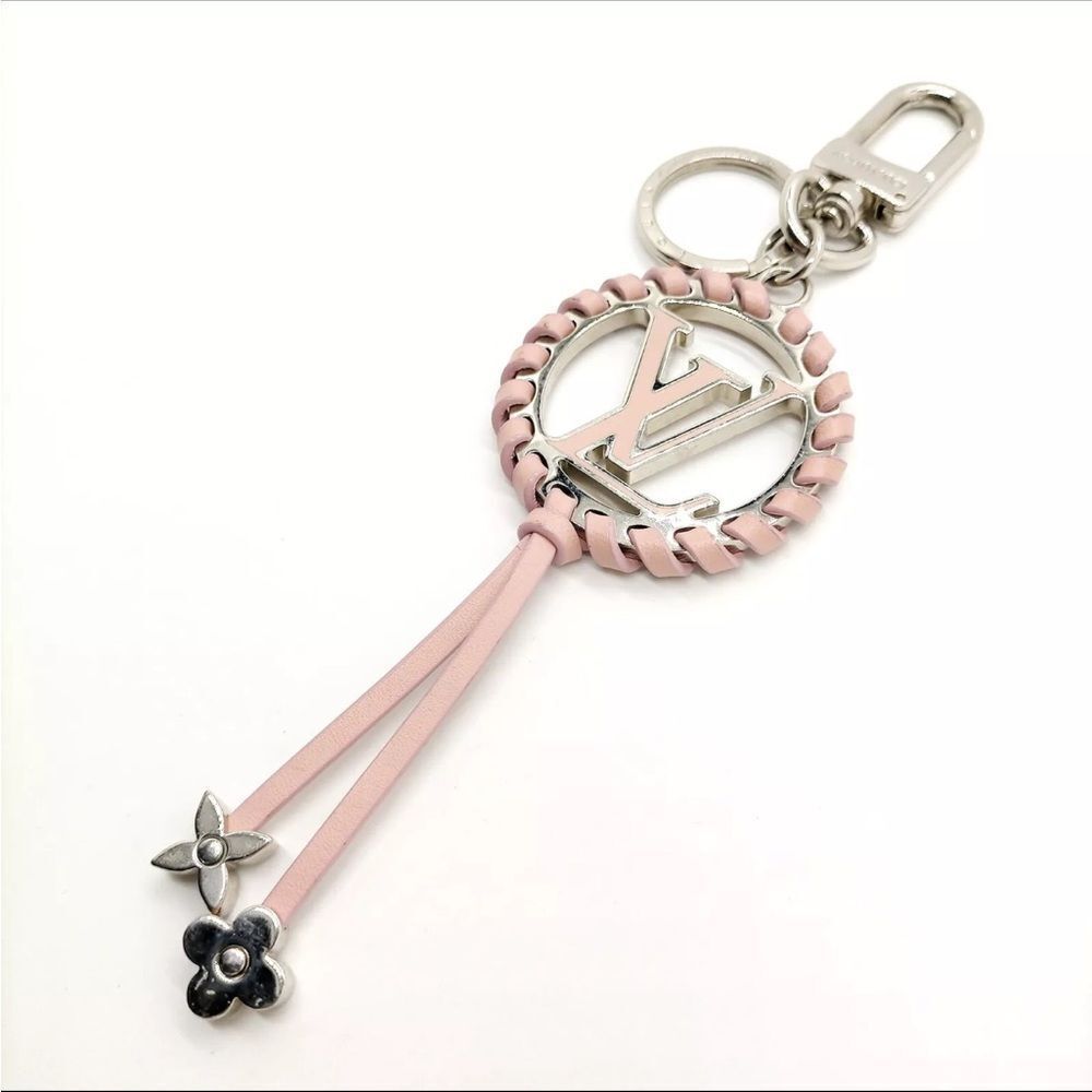 Authentic Louis Vuitton Pink Whisper Very Bag Charm Key Holder Preloved - Picture 4 of 10